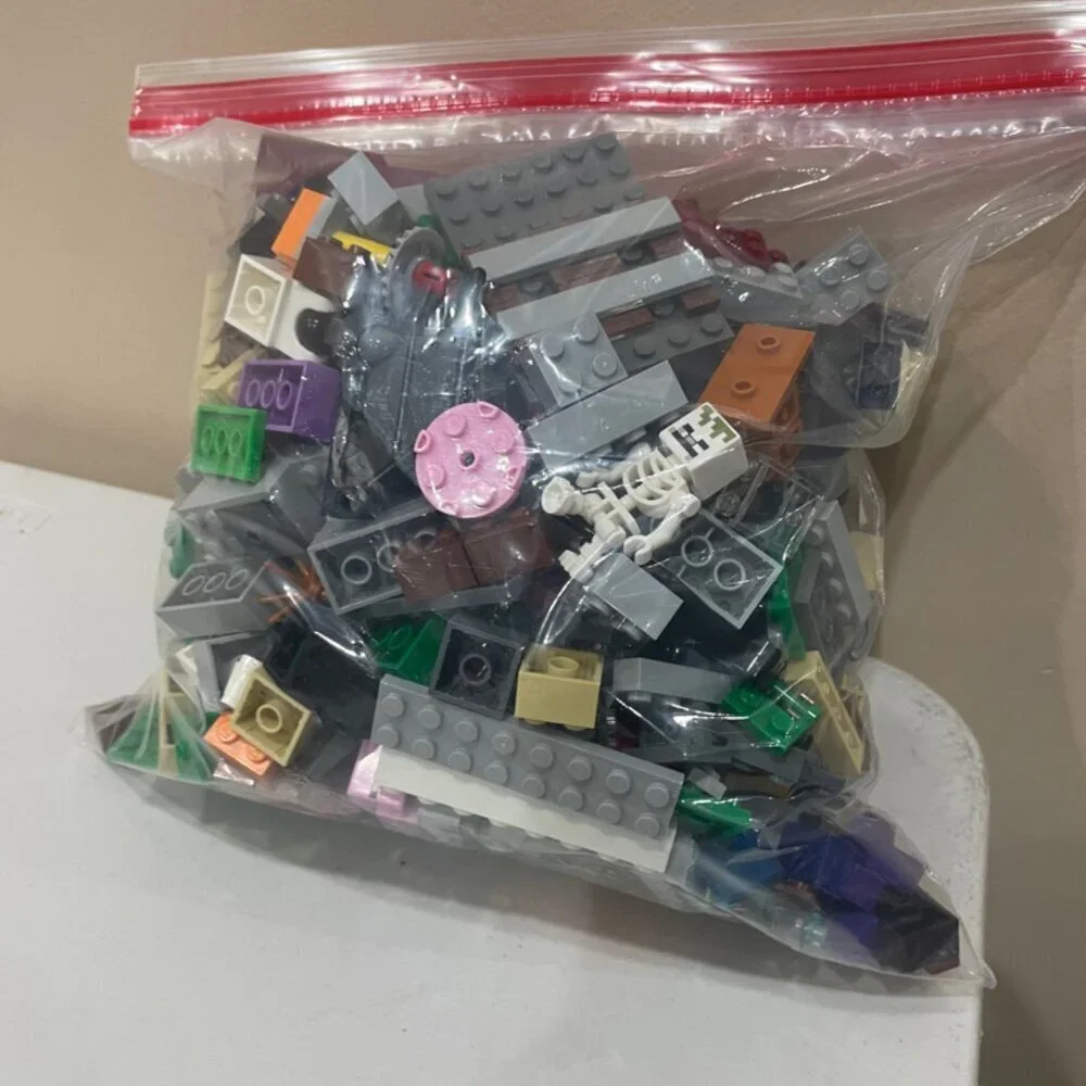 AUTHENTIC LEGOS 2 POUNDS MIX COLORS AND SIZES LEGO COLLECTION‎